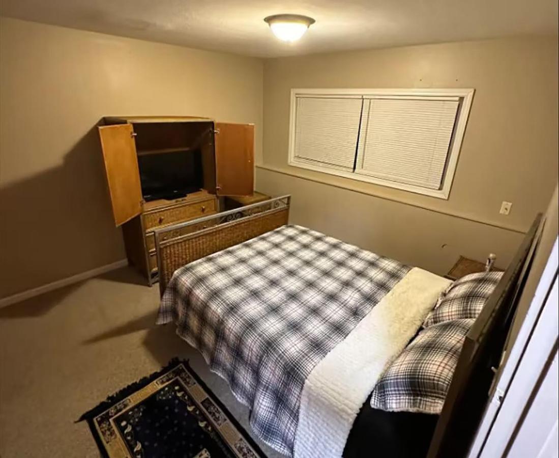 Centrally Located 2Br Spacious High-Speed Internet Анкоридж Екстер'єр фото