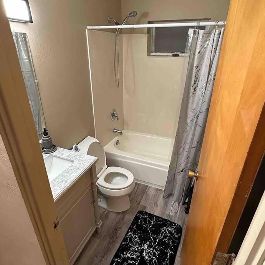Centrally Located 2Br Spacious High-Speed Internet Анкоридж Екстер'єр фото