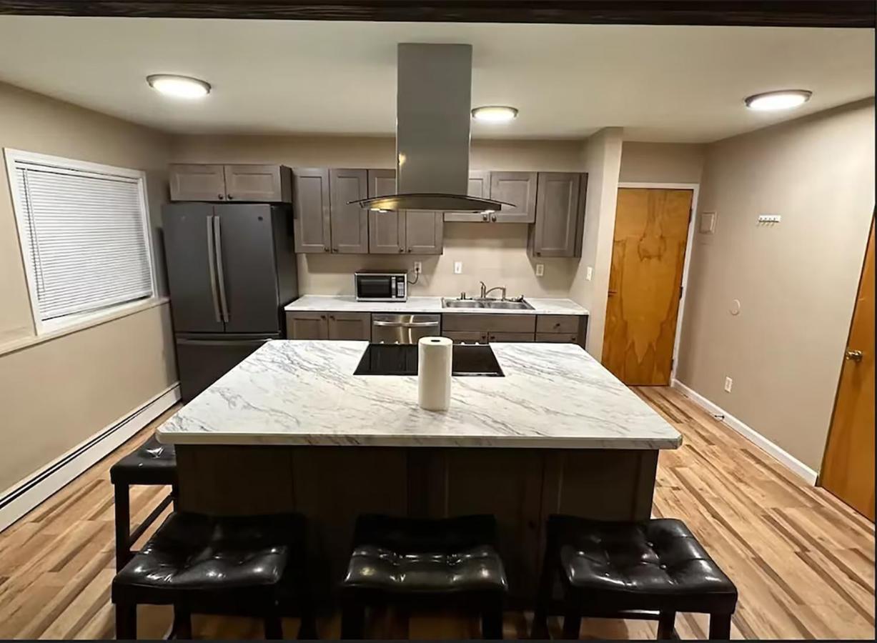 Centrally Located 2Br Spacious High-Speed Internet Анкоридж Екстер'єр фото