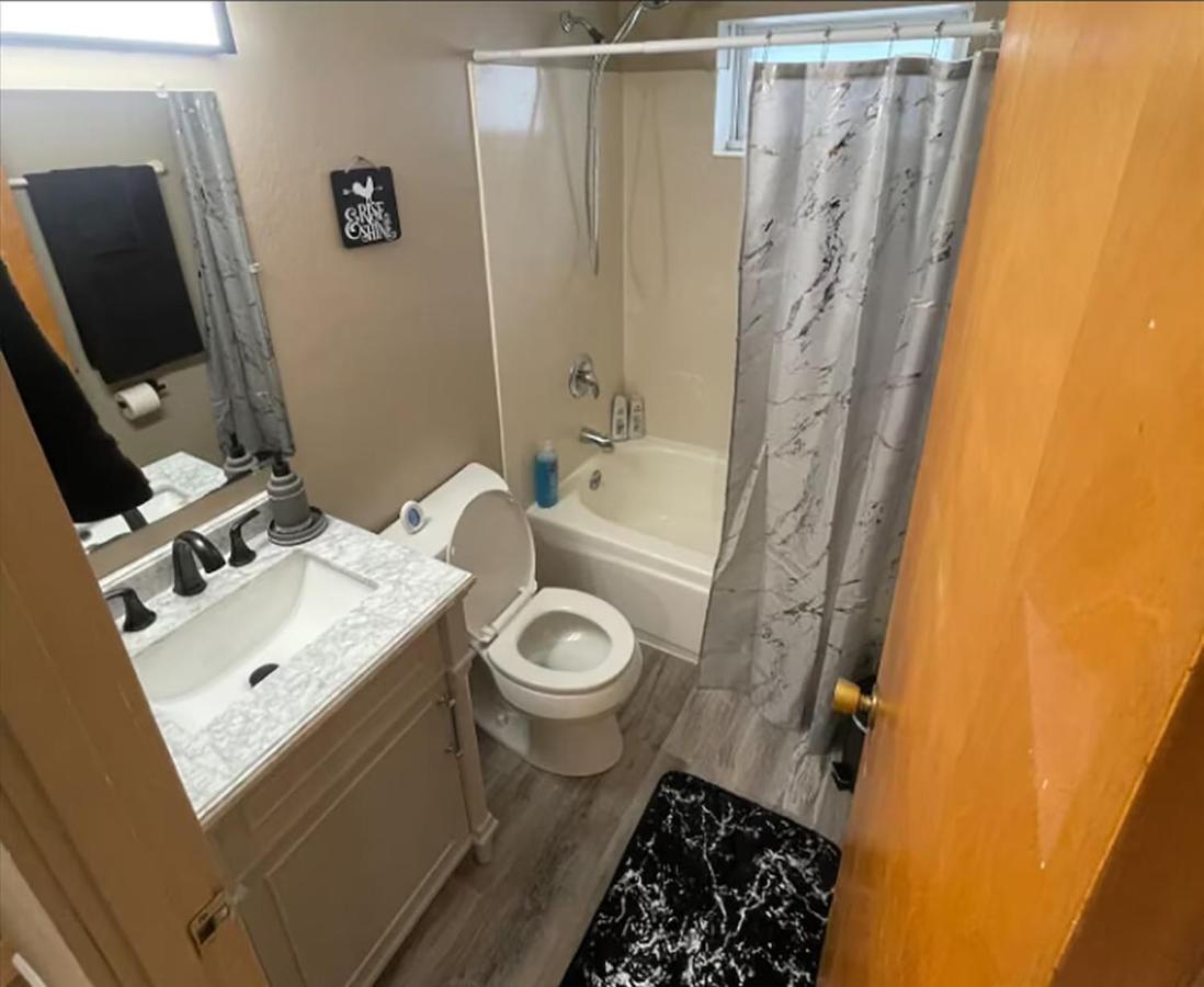 Centrally Located 2Br Spacious High-Speed Internet Анкоридж Екстер'єр фото