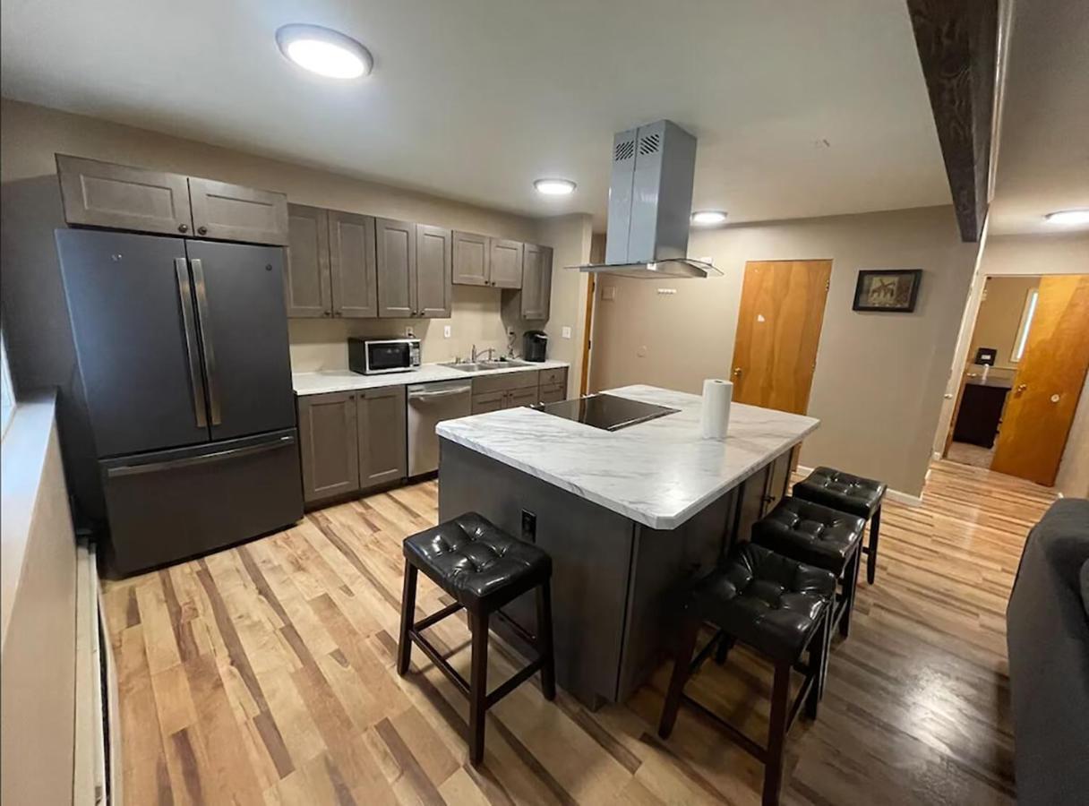 Centrally Located 2Br Spacious High-Speed Internet Анкоридж Екстер'єр фото